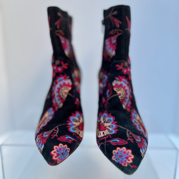 Loeffler Randall: Floral Embroidered Ankle Boots - Black and Multicolor. Size7.5 - Picture 2 of 13